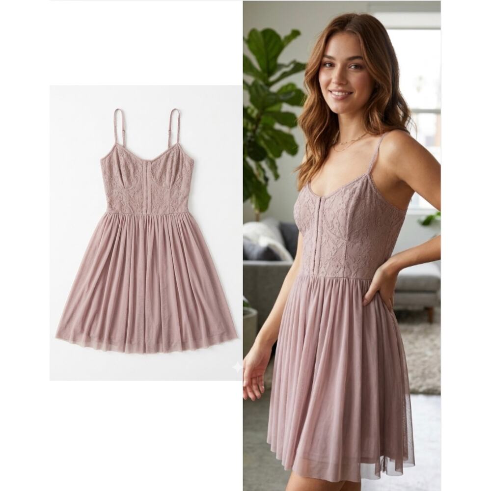 dELiA*s Mauve Lace Mesh Sweetheart Hook and Eye Detail Mini Dress Size Small